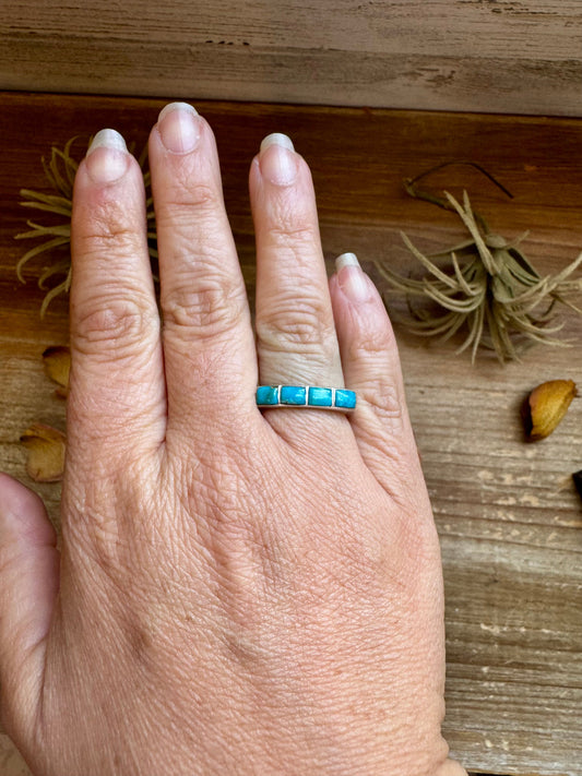 Sterling Silver Kingman Turquoise Band-Style Ring – Size 7.5