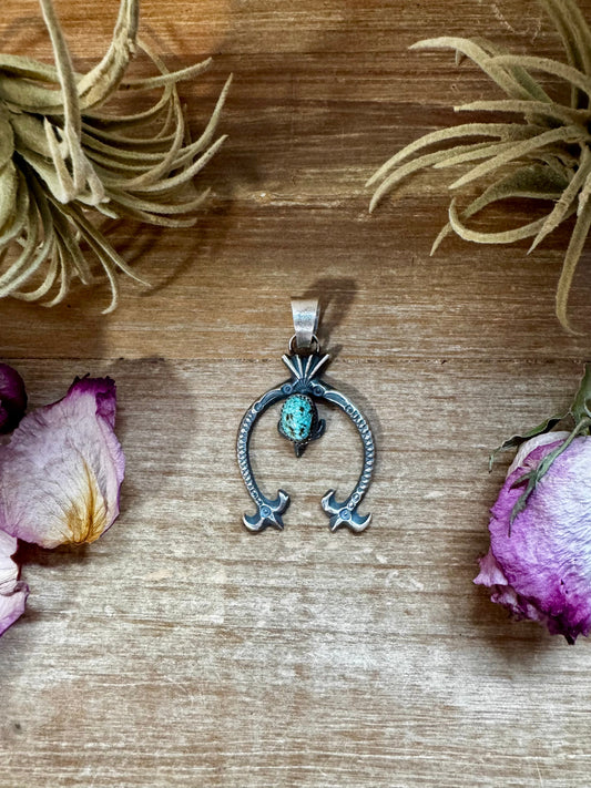 Naja Pendant with Turquoise – Sterling Silver
